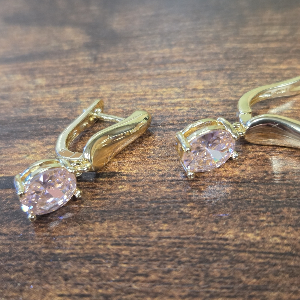 18k Gold Light Pink CZ Earrings - Picture 3 of 10